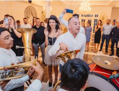 Trubači Budva na veselju