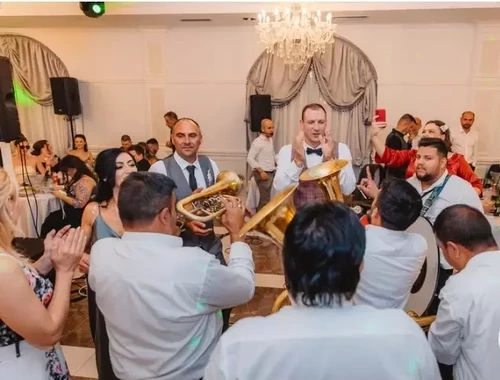 Trubači Budva na veselju